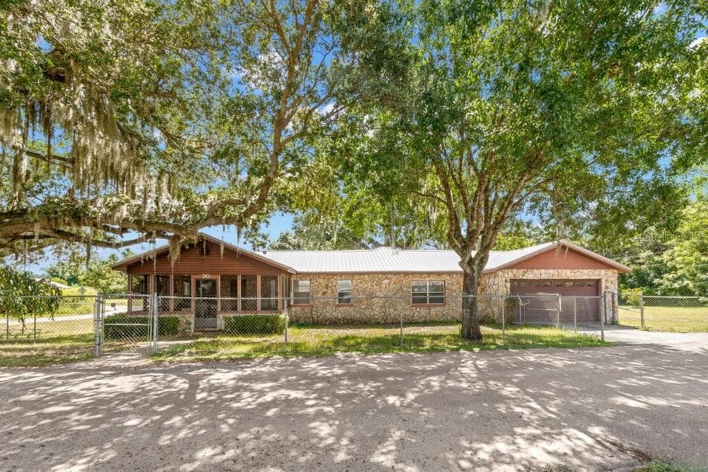 30 HALL STREET FROSTPROOF, FL 33843