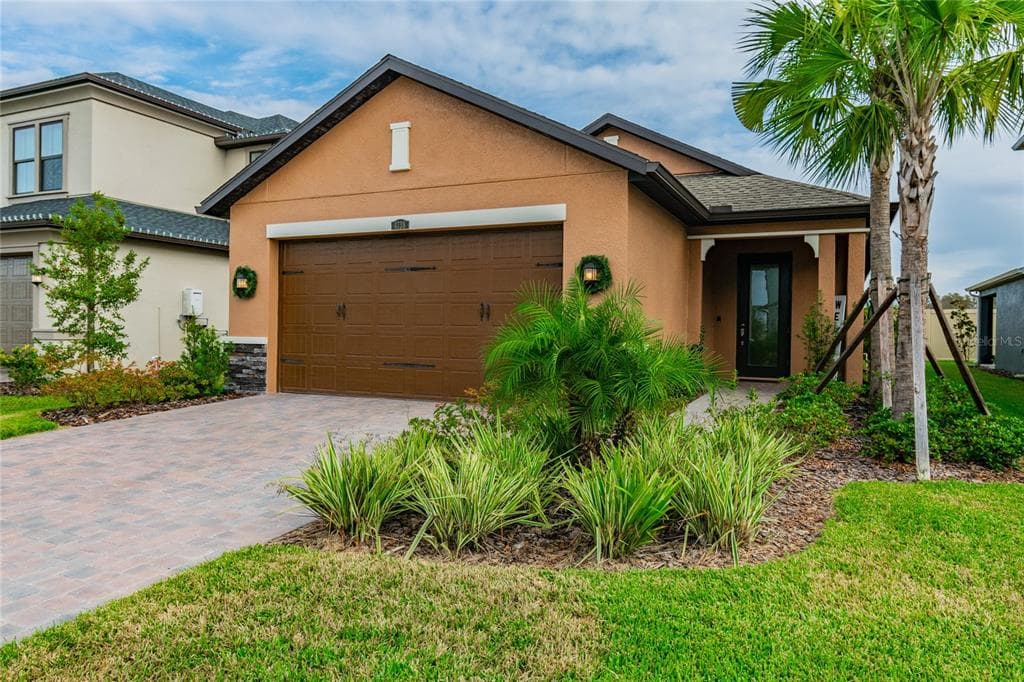4738 TRAMANTO LANE WESLEY CHAPEL, FL 33543