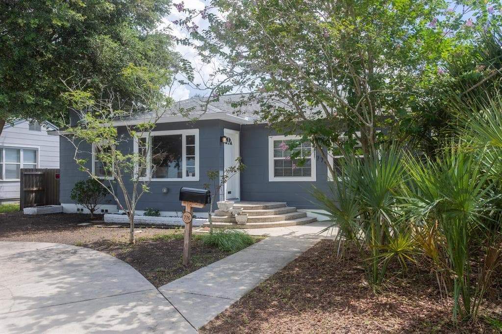 776 39TH AVENUE NE ST PETERSBURG, FL 33703