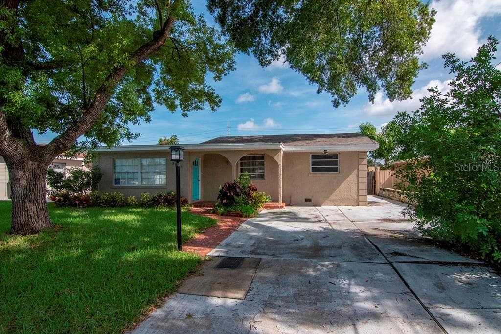 3909 W LEMON STREET TAMPA, FL 33609