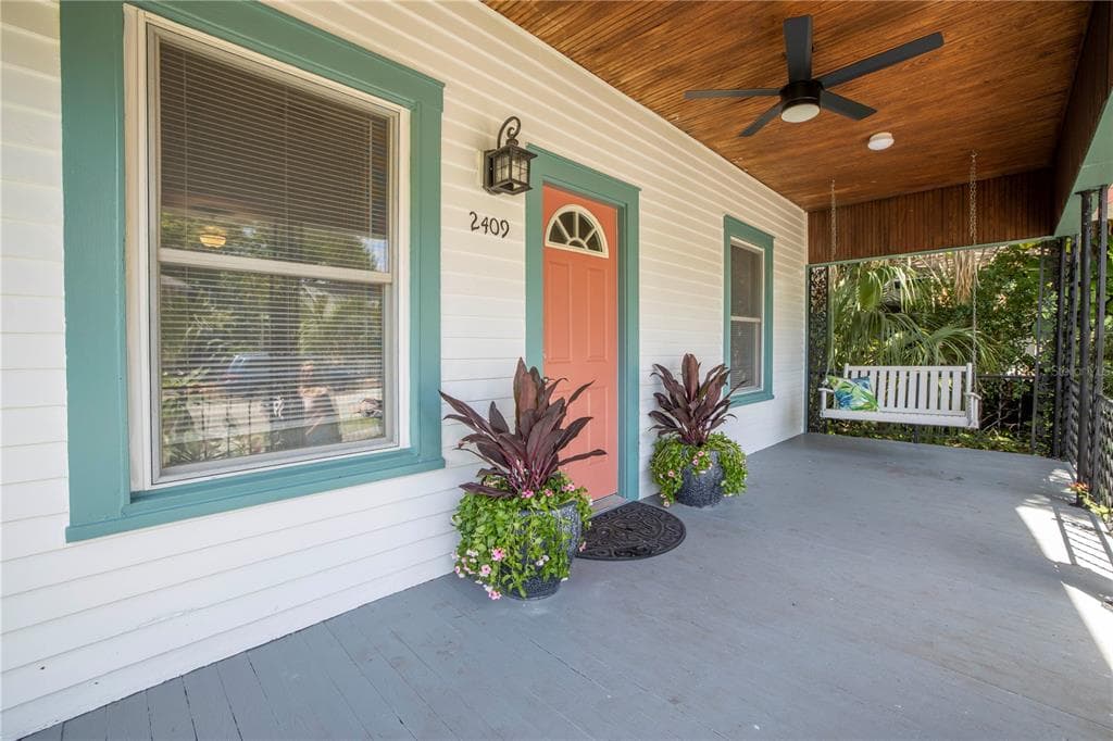2409 DARTMOUTH AVENUE N ST PETERSBURG, FL 33713