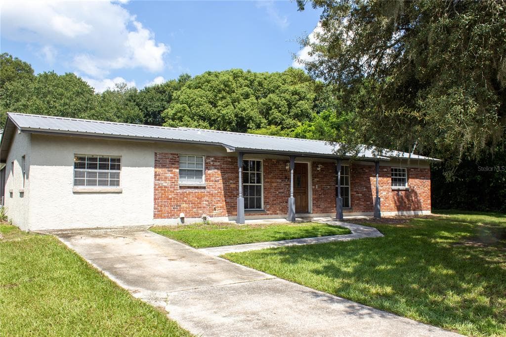 920 S VALRICO ROAD VALRICO, FL 33594