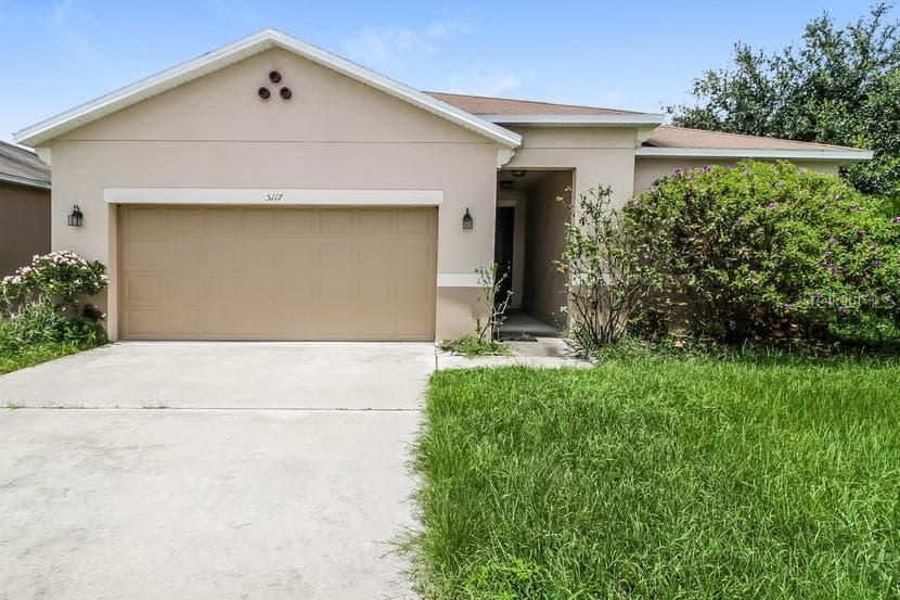 5117 BALLARK STREET MOUNT DORA, FL 32757
