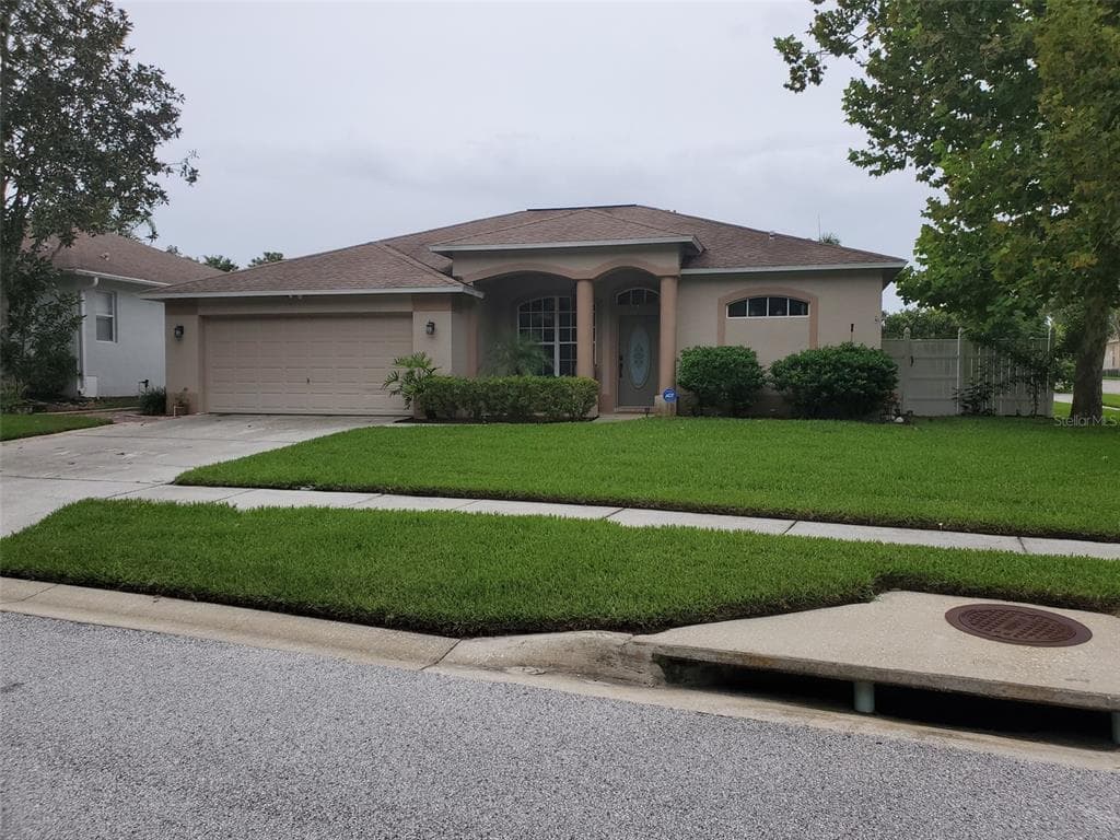 716 CYPRESS PARK AVENUE TARPON SPRINGS, FL 34689
