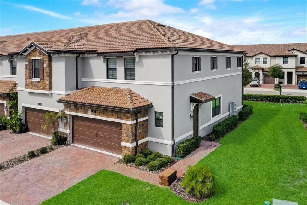 1242 PAYNE STEWART DRIVE DAVENPORT, FL 33896