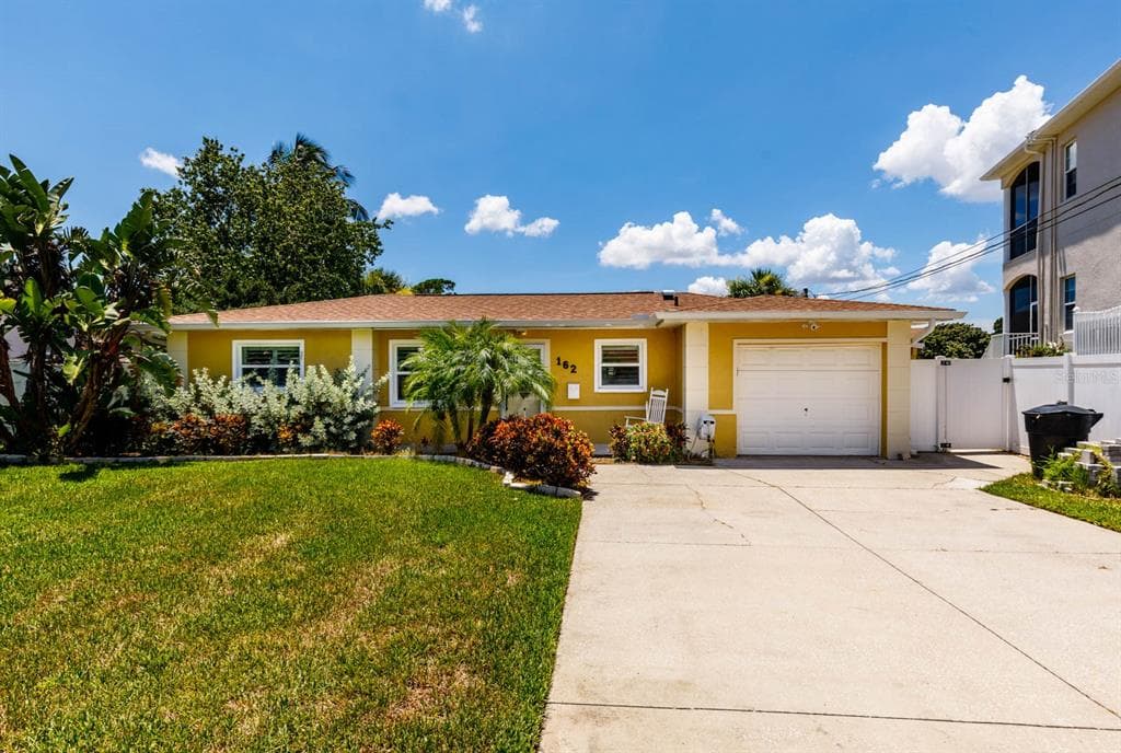 162 SUNLIT COVE DRIVE NE ST PETERSBURG, FL 33702