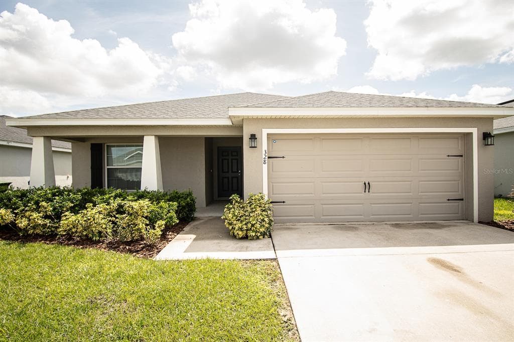 328 ST GEORGES CIRCLE EAGLE LAKE, FL 33839