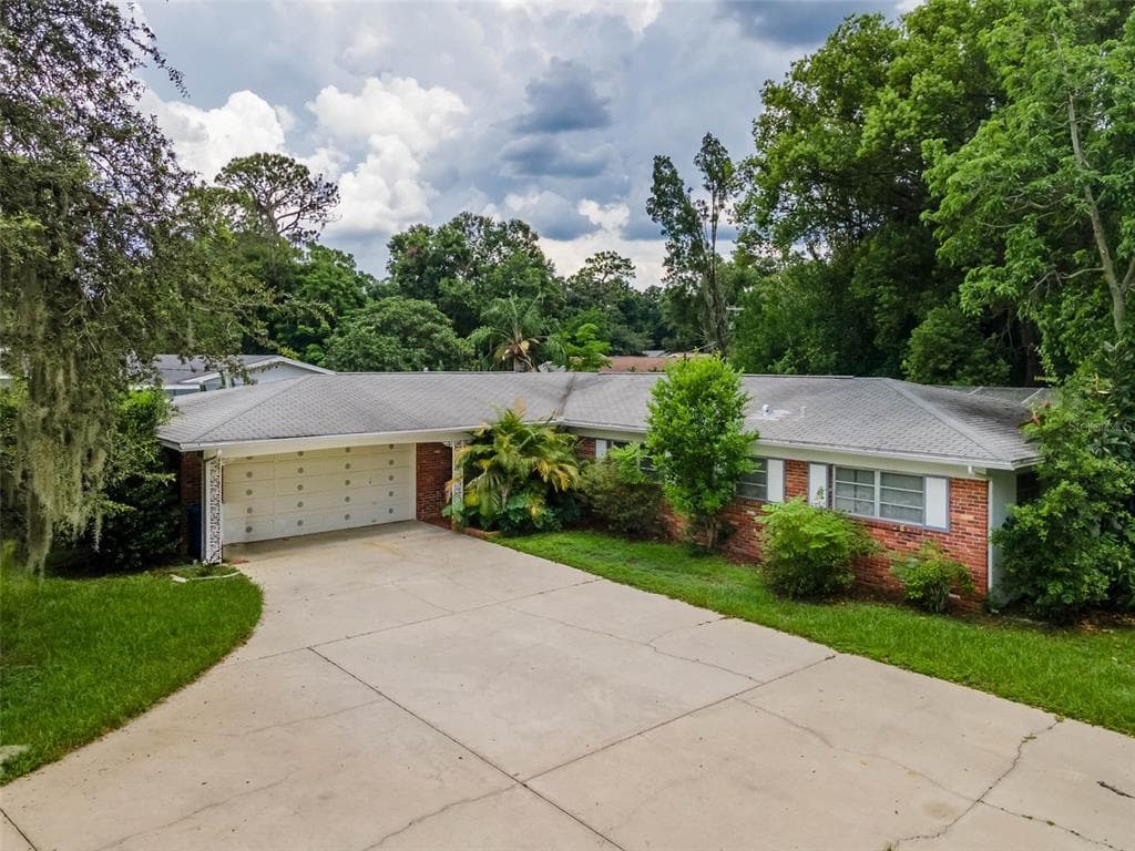 609 BEVERLY DRIVE BRANDON, FL 33510