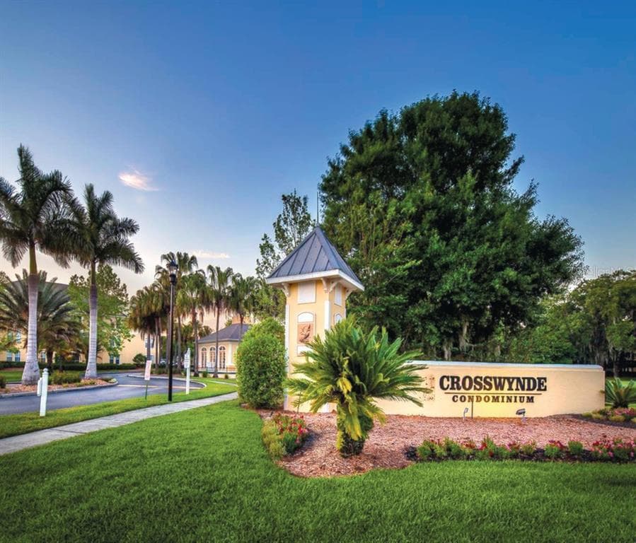 1304 HIGH HAMMOCK DRIVE UNIT 203 TAMPA, FL 33619