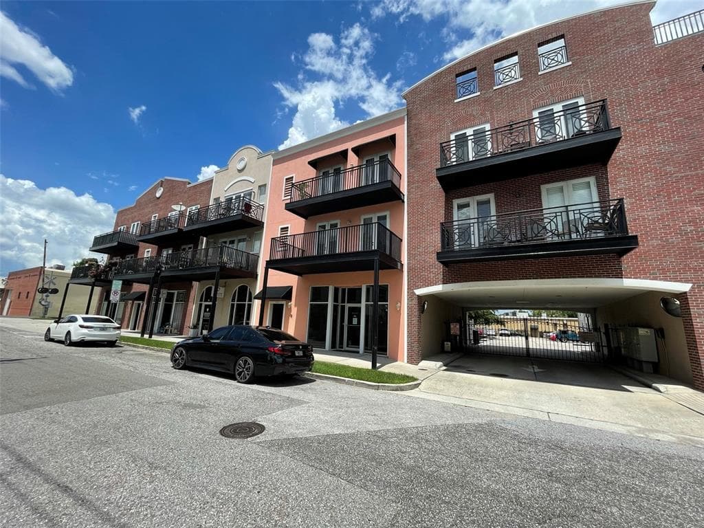 2002 E 5TH AVENUE UNIT 104 TAMPA, FL 33605