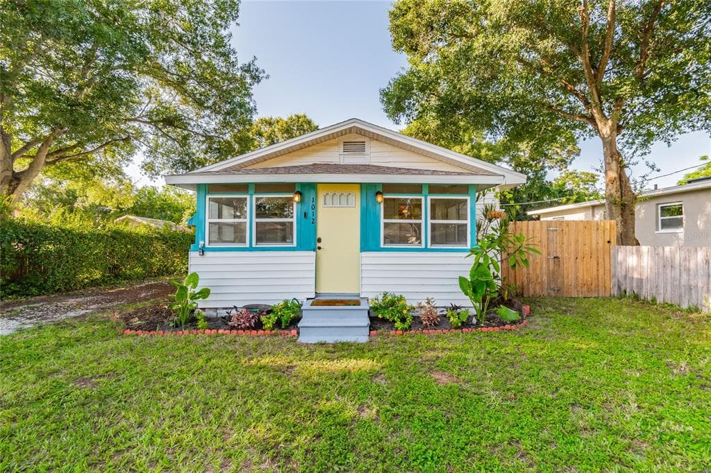 1012 BEVERLY AVENUE LARGO, FL 33770