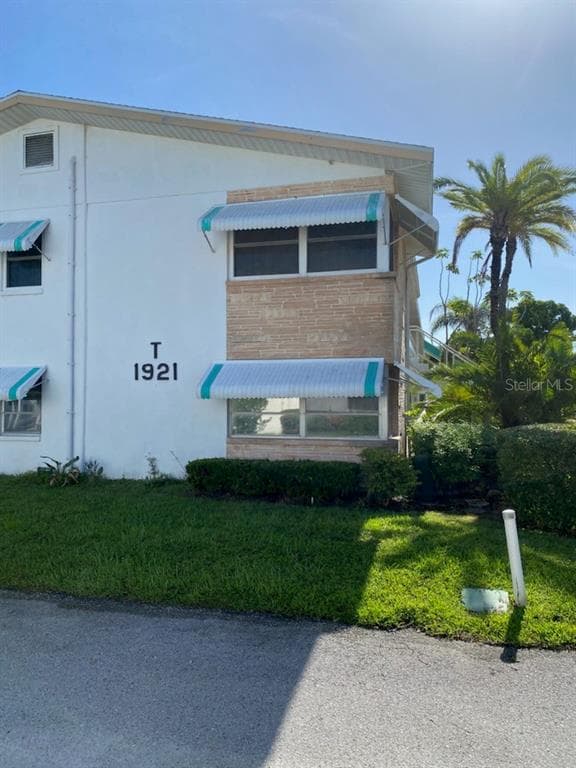 1921 58TH AVENUE N UNIT 14 ST PETERSBURG, FL 33714