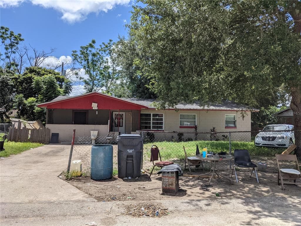 2436 LILLY STREET LAKE WALES, FL 33898