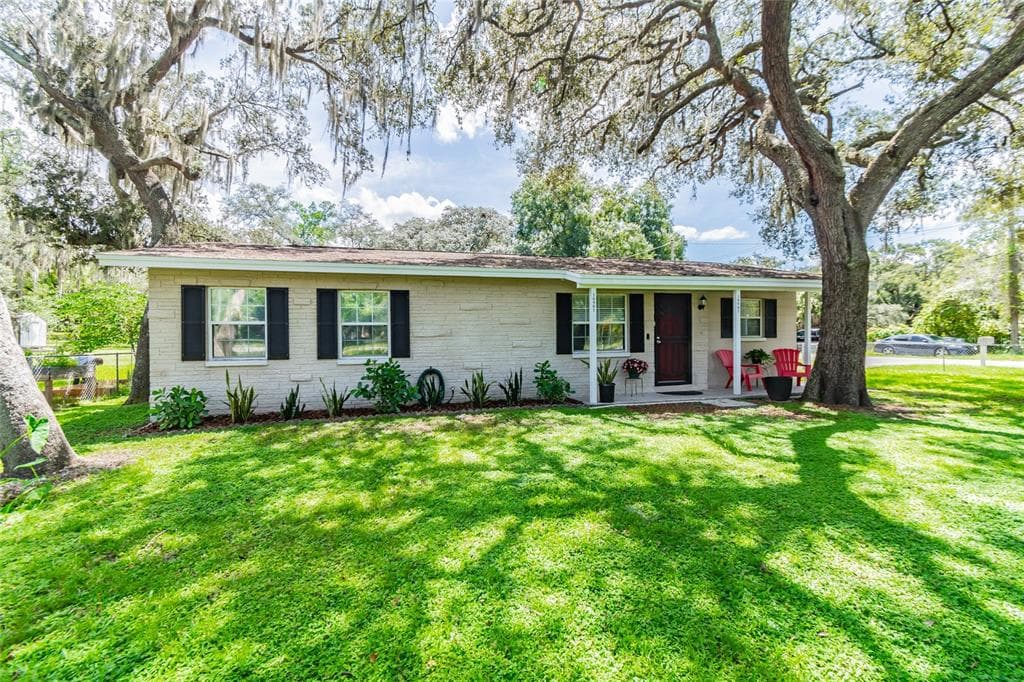 10901 N BOULEVARD TAMPA, FL 33612