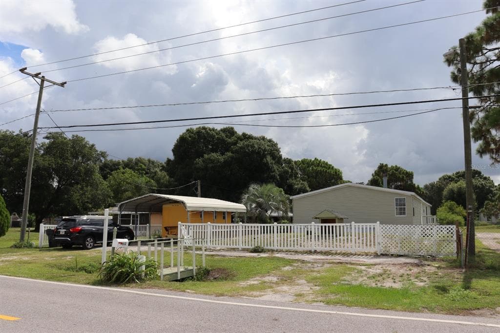 912 21ST STREET SE RUSKIN, FL 33570