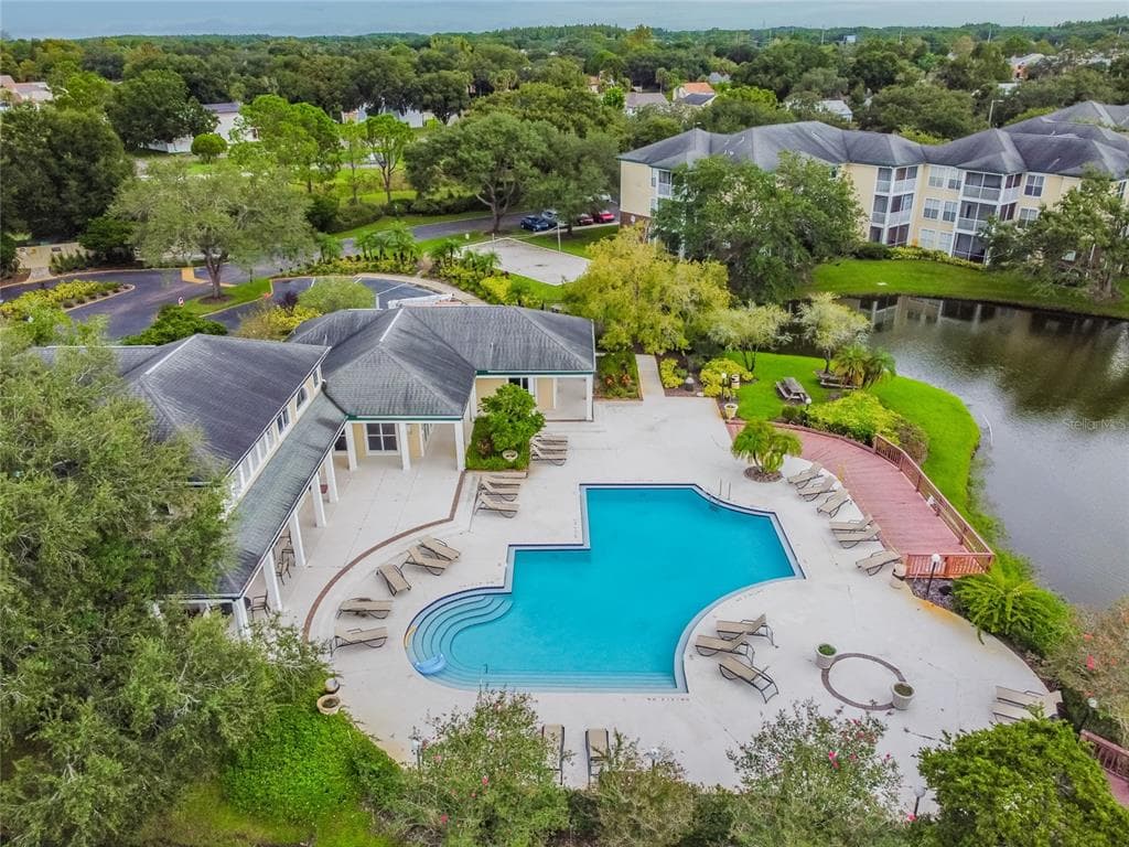 10024 STRAFFORD OAK COURT UNIT 806