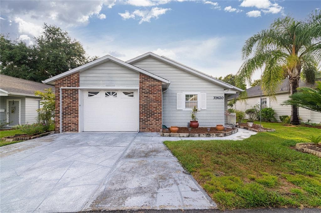 37420 TEABERRY LOOP ZEPHYRHILLS, FL 33542