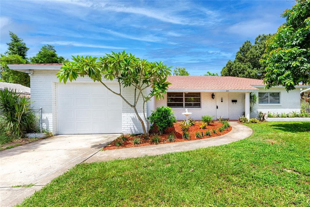 2630 52ND STREET N ST PETERSBURG, FL 33710