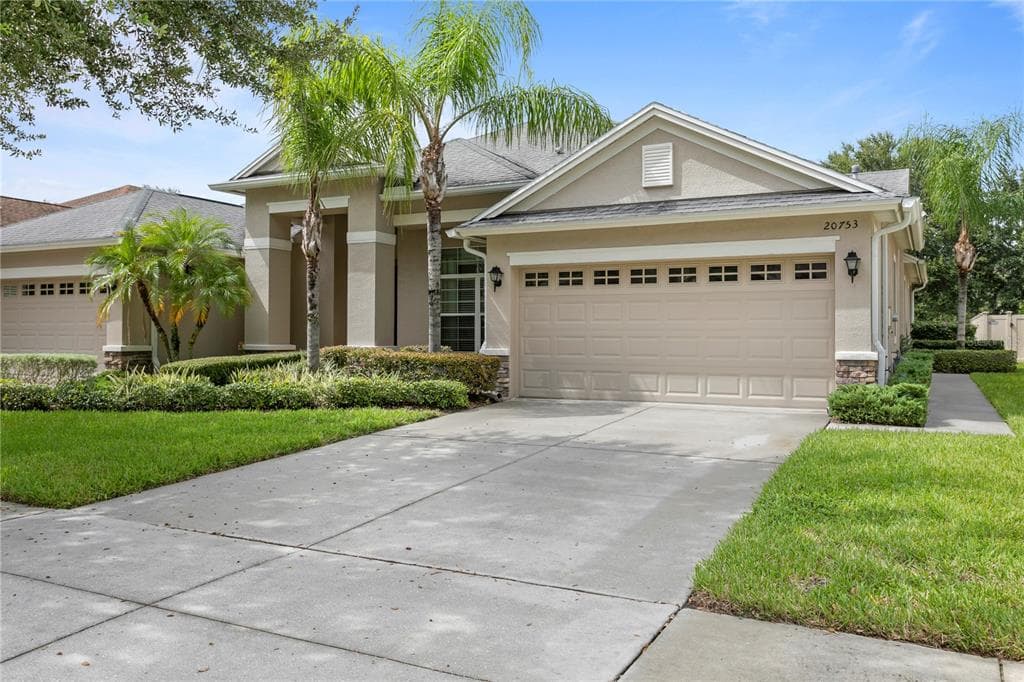 20753 AMANDA OAK COURT LAND O LAKES, FL 34638