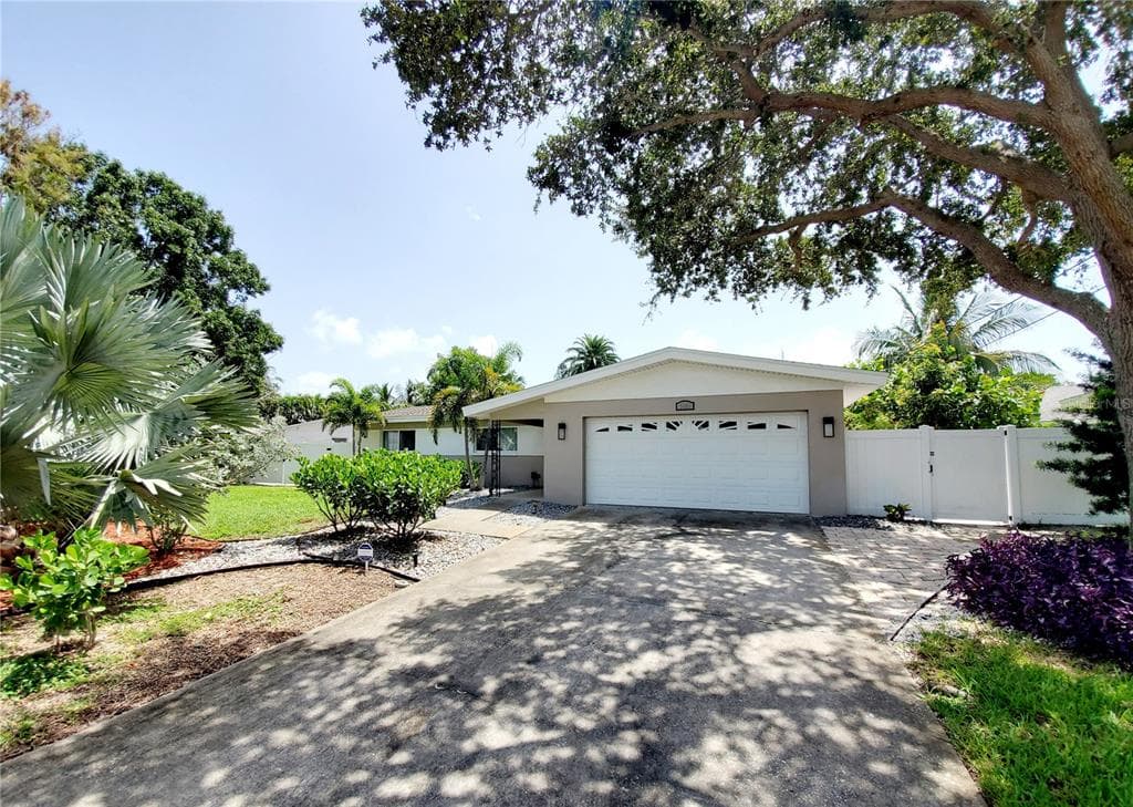 3464 MANATEE DRIVE SE ST PETERSBURG, FL 33705