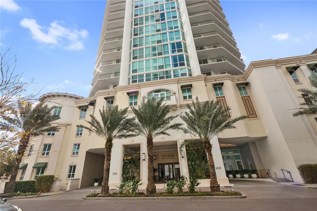 450 KNIGHTS RUN AVENUE UNIT 806