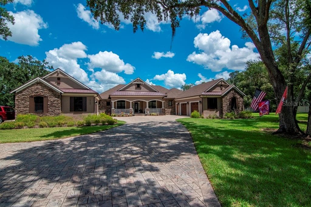13532 BAY LAKE LANE