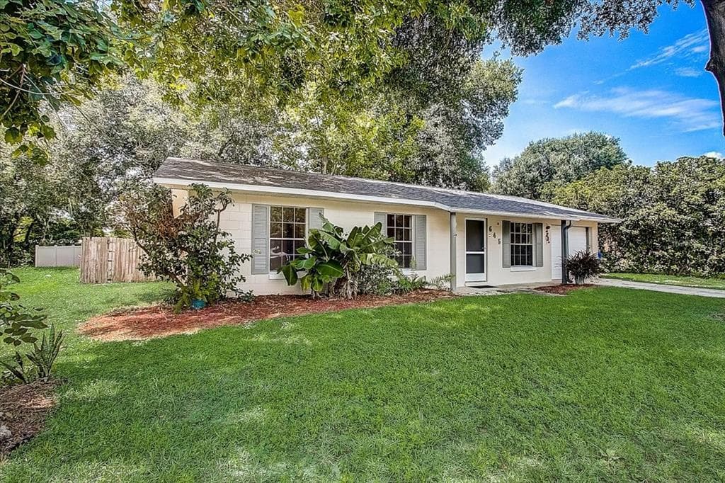 645 OAK DRIVE TAVARES, FL 32778