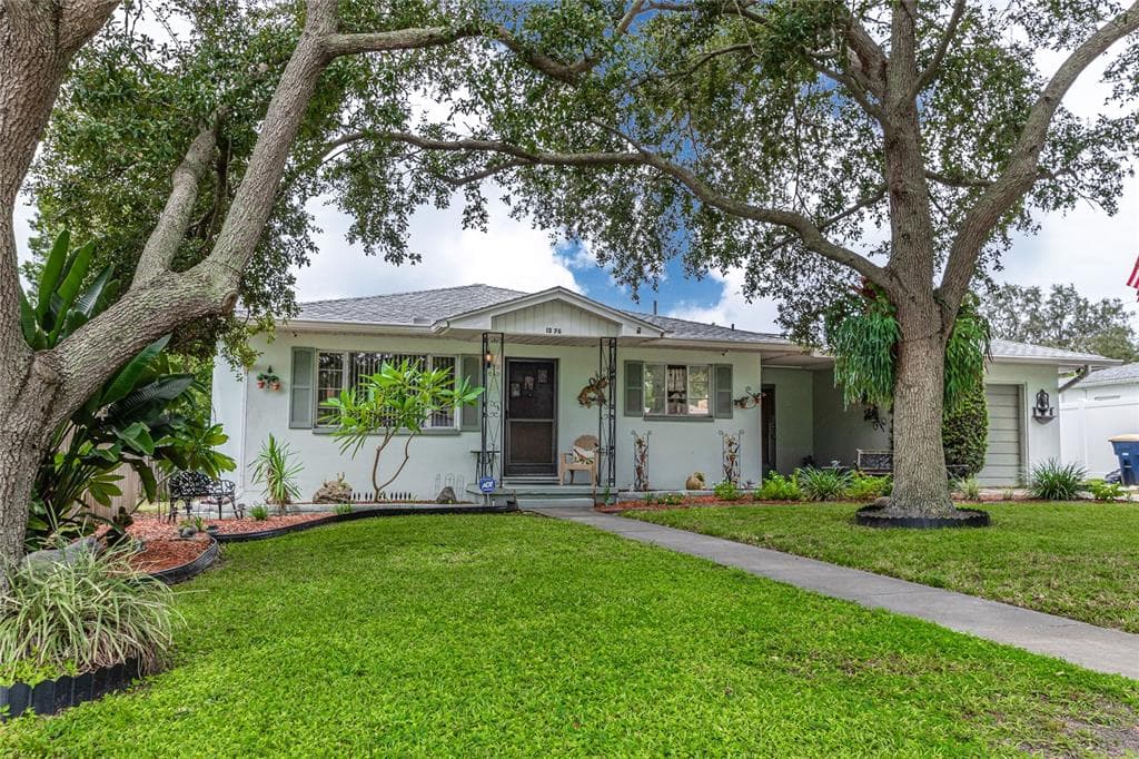 1376 PINE STREET CLEARWATER, FL 33756