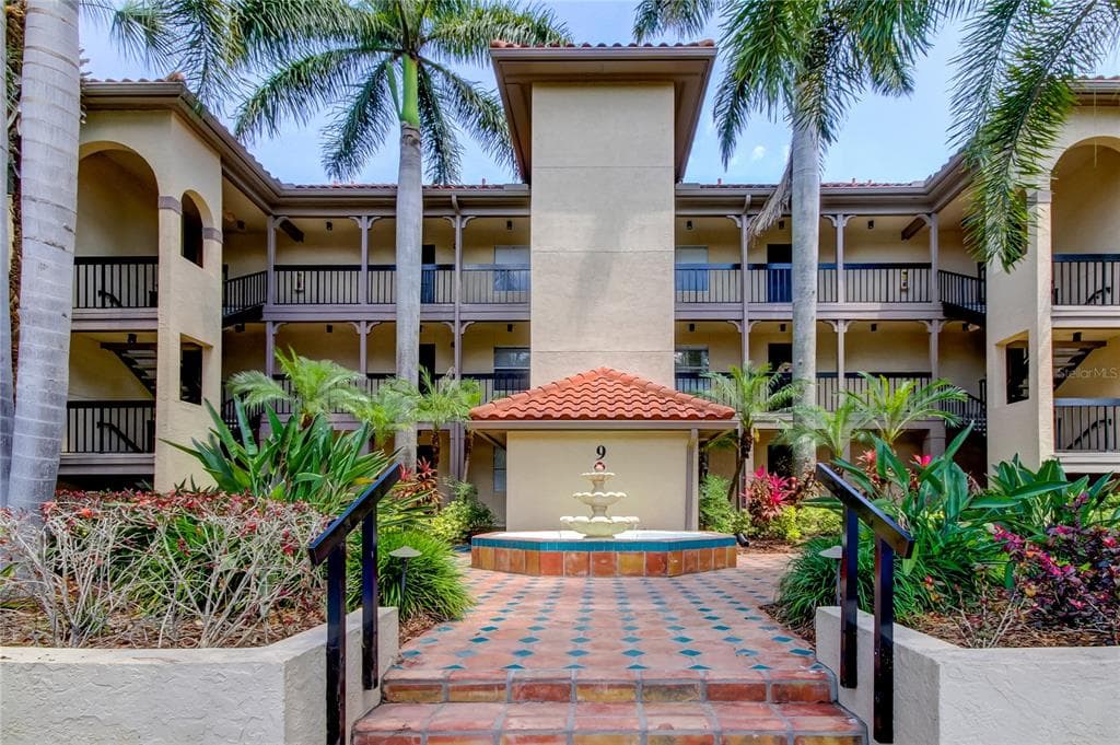 2400 FEATHER SOUND DRIVE UNIT 932 CLEARWATER, FL 33762