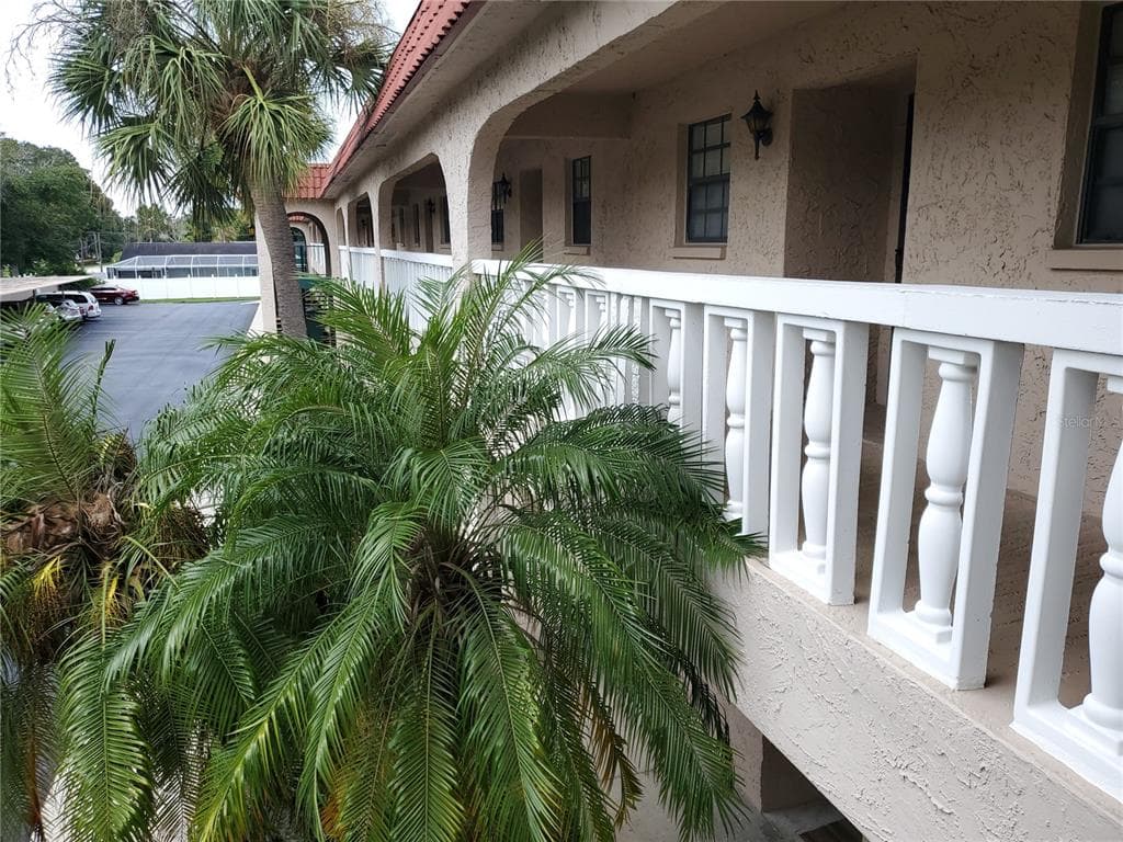 1750 BELLEAIR FOREST DRIVE UNIT C20 BELLEAIR, FL 33756