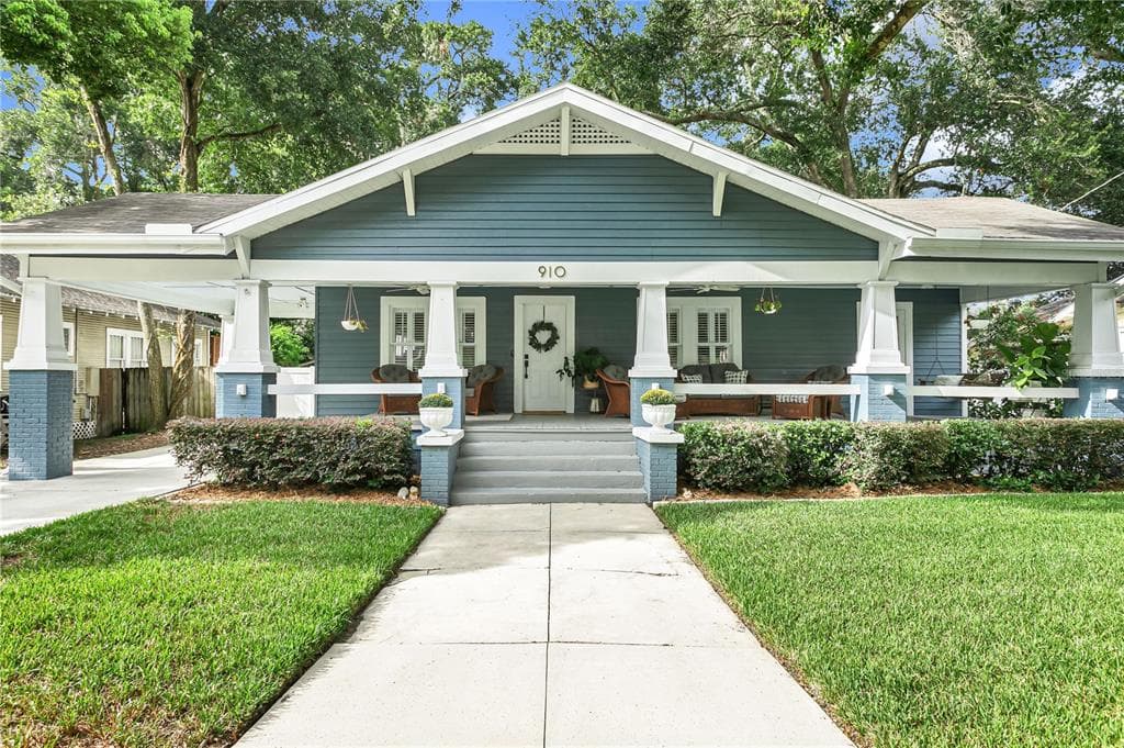 910 E MCBERRY STREET TAMPA, FL 33603