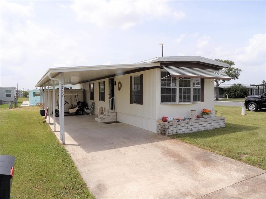 5329 AURORA DRIVE ZEPHYRHILLS, FL 33541