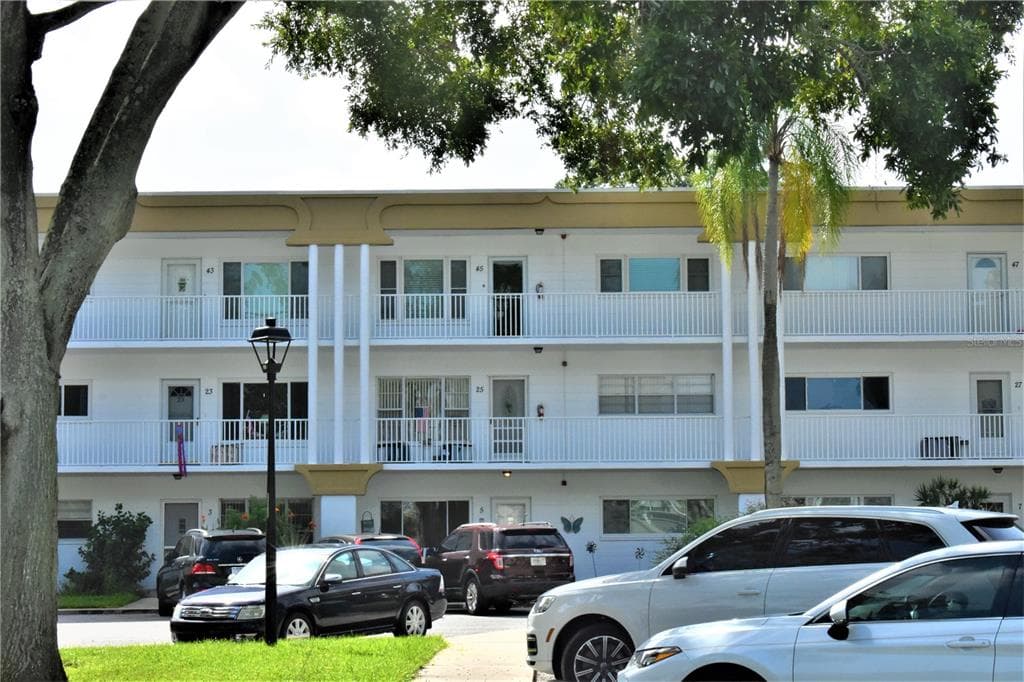 2431 CANADIAN WAY UNIT 45 CLEARWATER, FL 33763