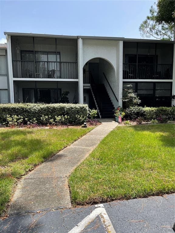 1281 PINE RIDGE CIRCLE E UNIT E2 TARPON SPRINGS, FL 34688