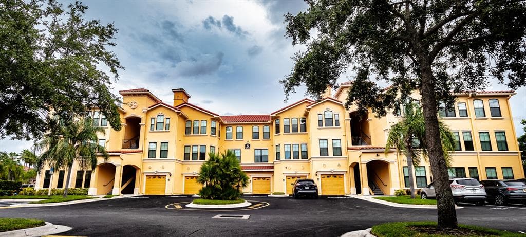 2724 VIA MURANO UNIT 625 CLEARWATER, FL 33764