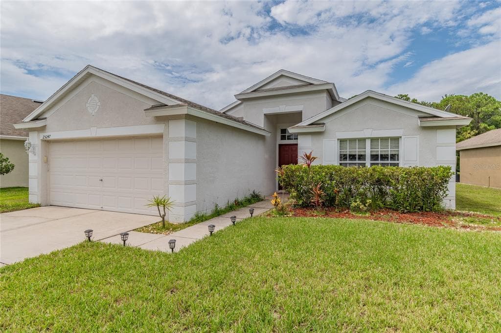 25247 LEXINGTON OAKS BOULEVARD WESLEY CHAPEL, FL 33544