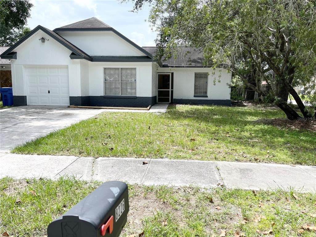 8226 CLERMONT STREET TAMPA, FL 33637
