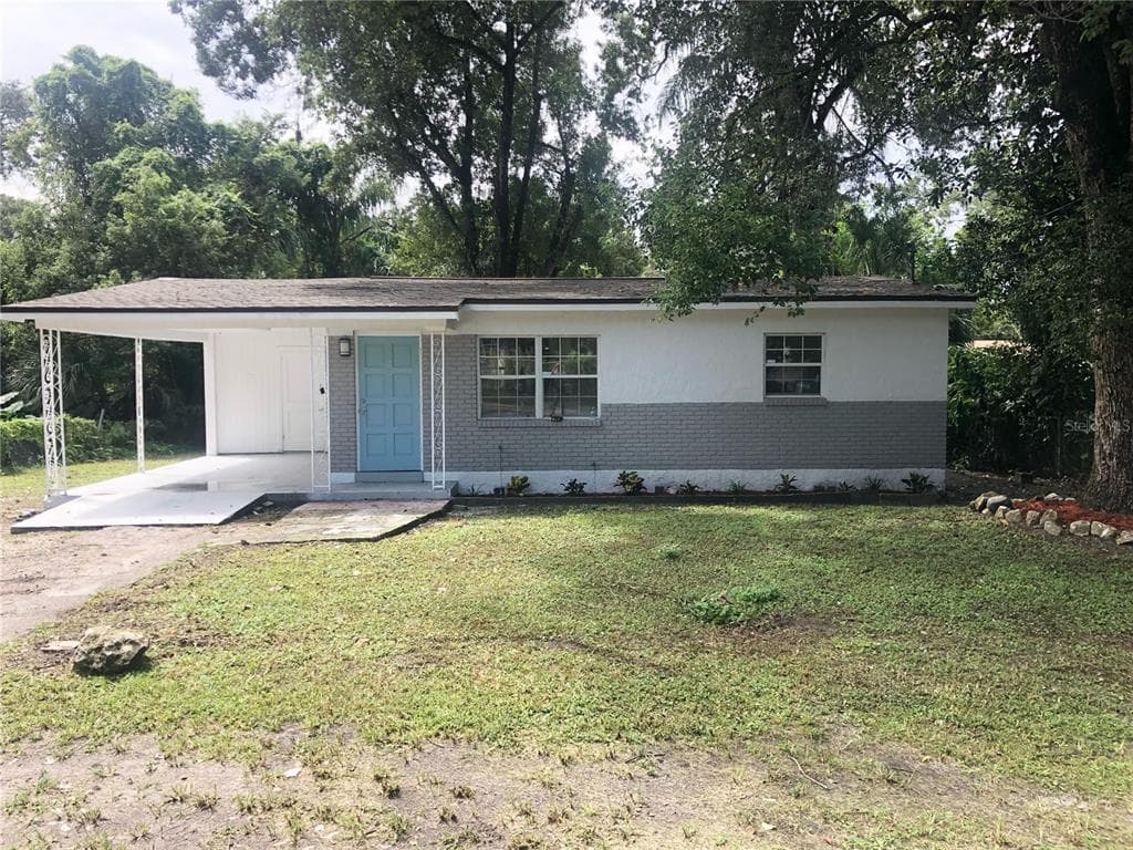 2111 E JUNEAU STREET TAMPA, FL 33604