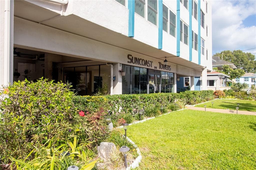 841 4TH AVENUE N UNIT 38 ST PETERSBURG, FL 33701