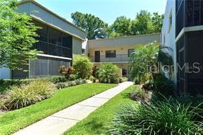 3300 FOX CHASE CIRCLE N UNIT 216 PALM HARBOR, FL 34683