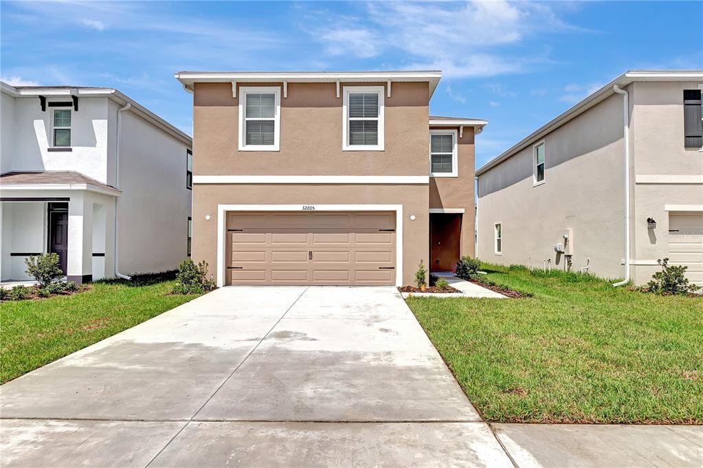 32605 CANYONLANDS DRIVE WESLEY CHAPEL, FL 33543