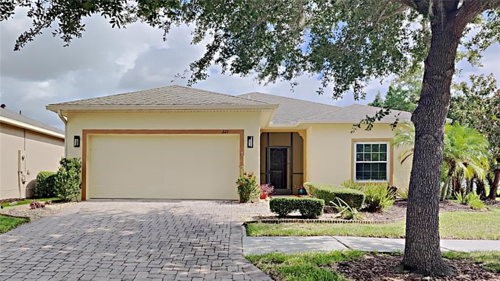 221 VISTA DRIVE POINCIANA, FL 34759