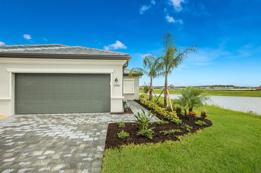 15983 CLEAR SKIES PLACE LAKEWOOD RANCH, FL 34211