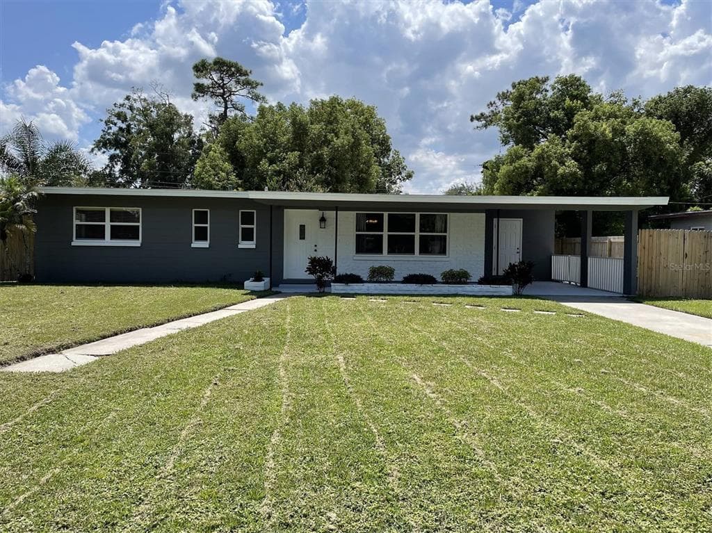 1112 NAPLES DRIVE ORLANDO, FL 32804