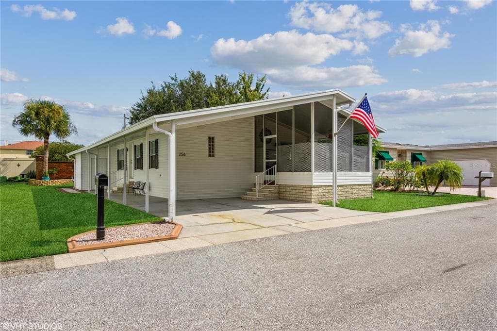 256 PELICAN DRIVE N OLDSMAR, FL 34677