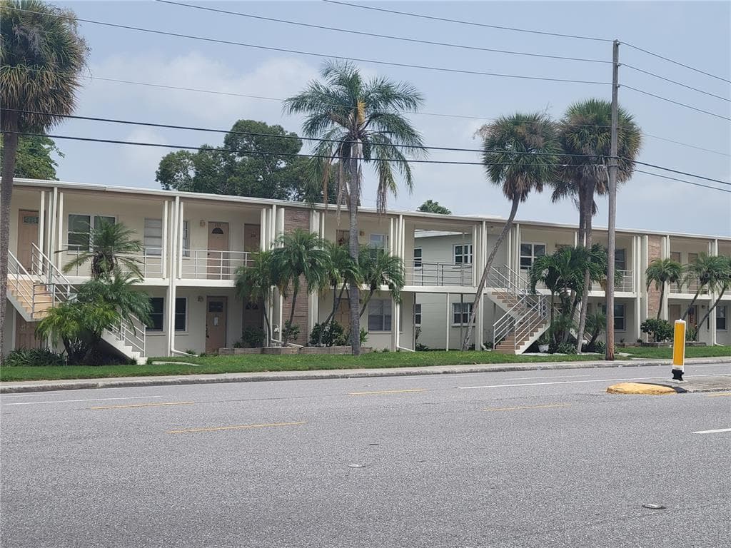 4565 DUHME ROAD UNIT 105 ST PETERSBURG, FL 33708