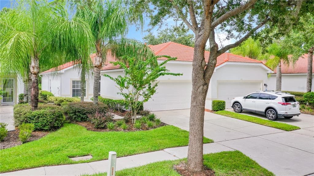 10242 DEVONSHIRE LAKE DRIVE TAMPA, FL 33647