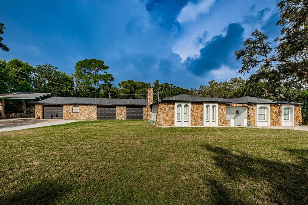 18601 LONG LAKE DRIVE HUDSON, FL 34667