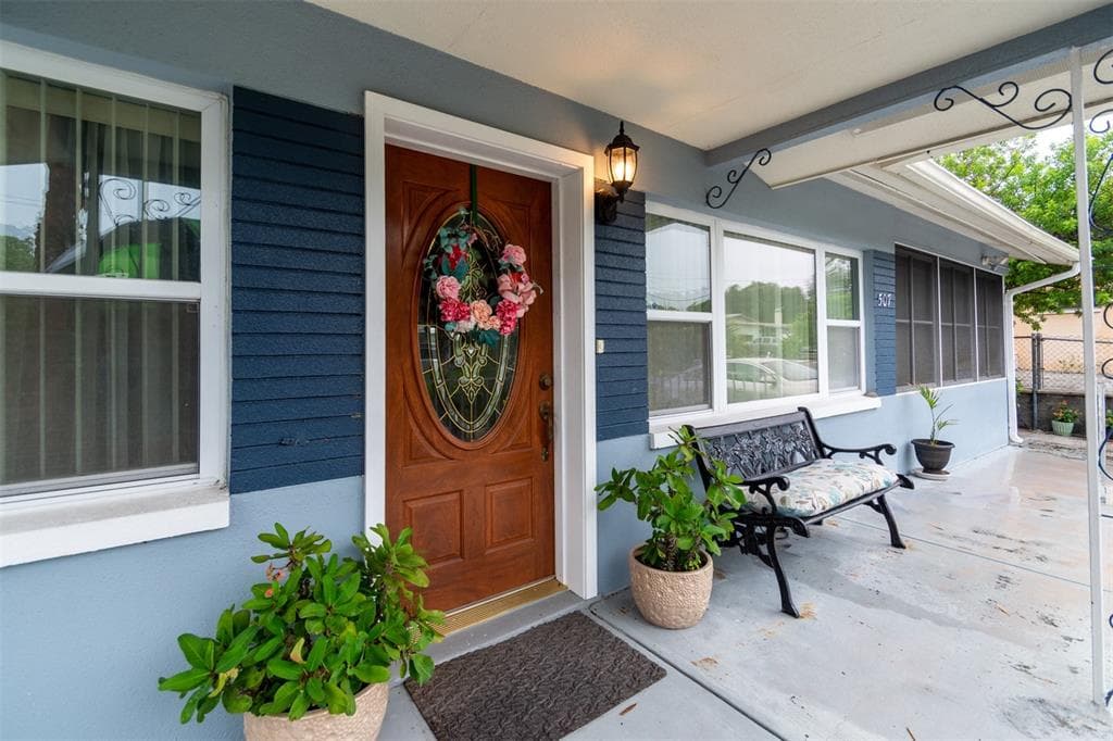 507 E CENTER STREET TARPON SPRINGS, FL 34689