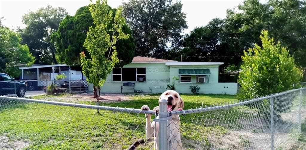 3501 W CHEROKEE AVENUE TAMPA, FL 33611